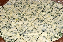 Ispanaklı Börek Hamuru Tarifi ve Malzemeleri Ispanaklı Börek Hamuru Tarifi ve Malzemeleri