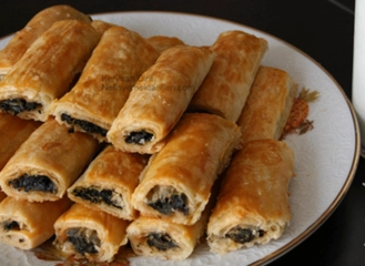 El Açması Ispanaklı Börek Tarifi ve Malzemeleri El Açması Ispanaklı Börek Tarifi ve Malzemeleri